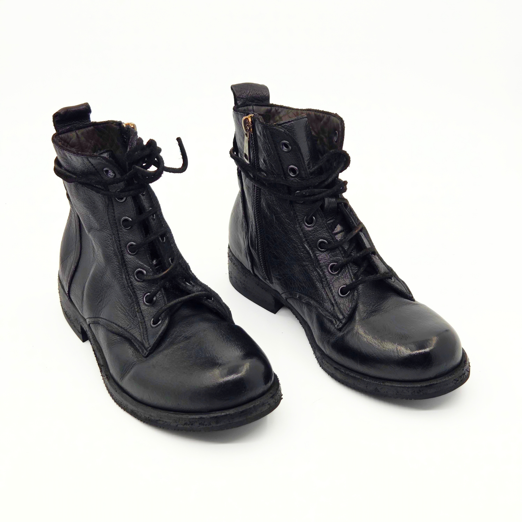 Stivaletto basso in Pelle di Bufalo - Nero